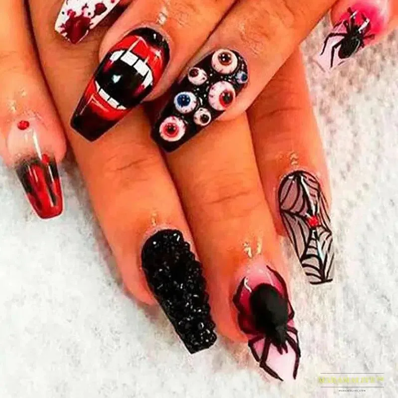 24Pcs Horror Comic Halloween False Nail Tomie Press on Nails Almond Glossy Black Japanese Anime Nails Reusable Tips for Girls