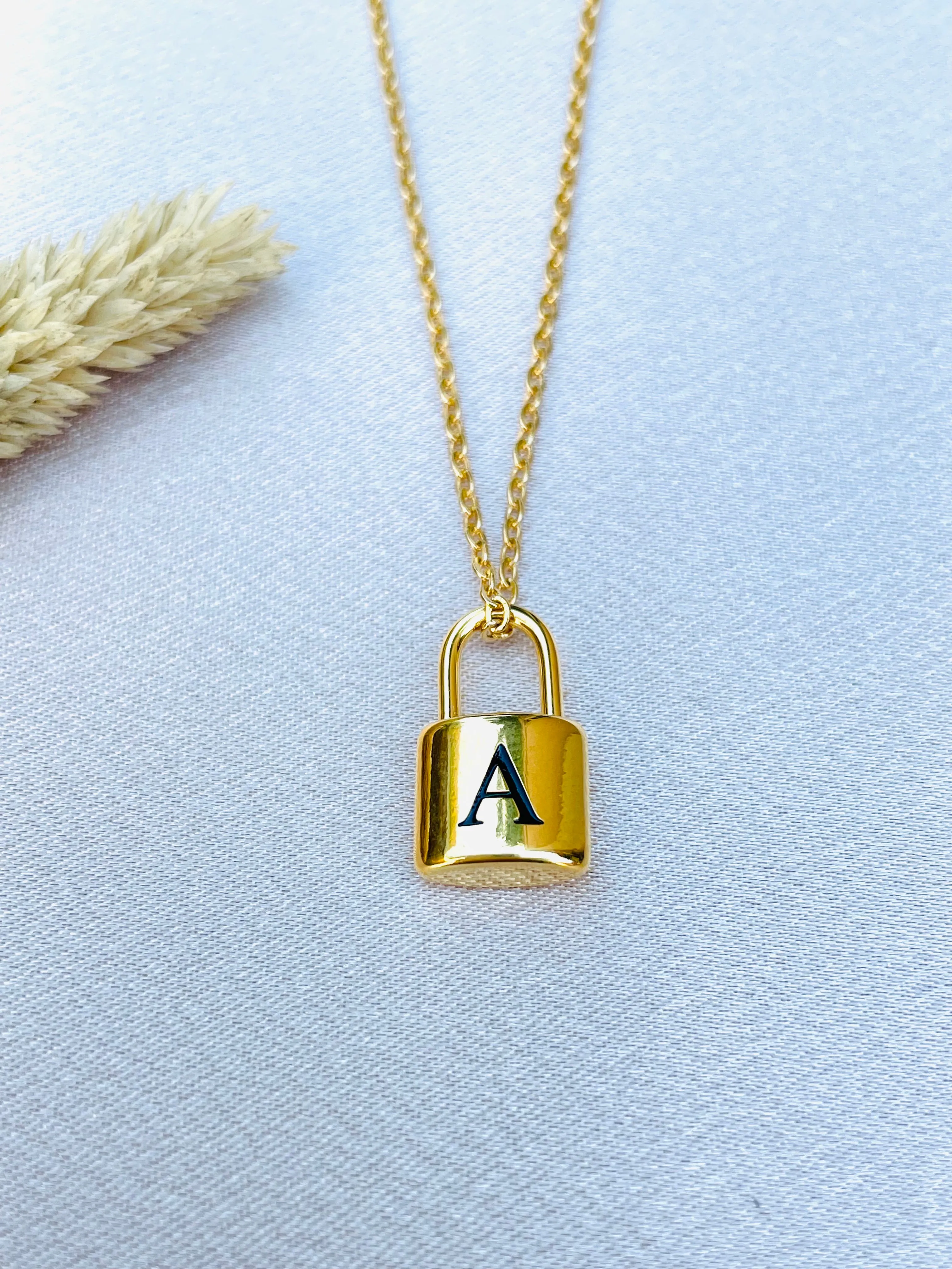 Initial letter necklace gold chain lock#-02750SSN-27