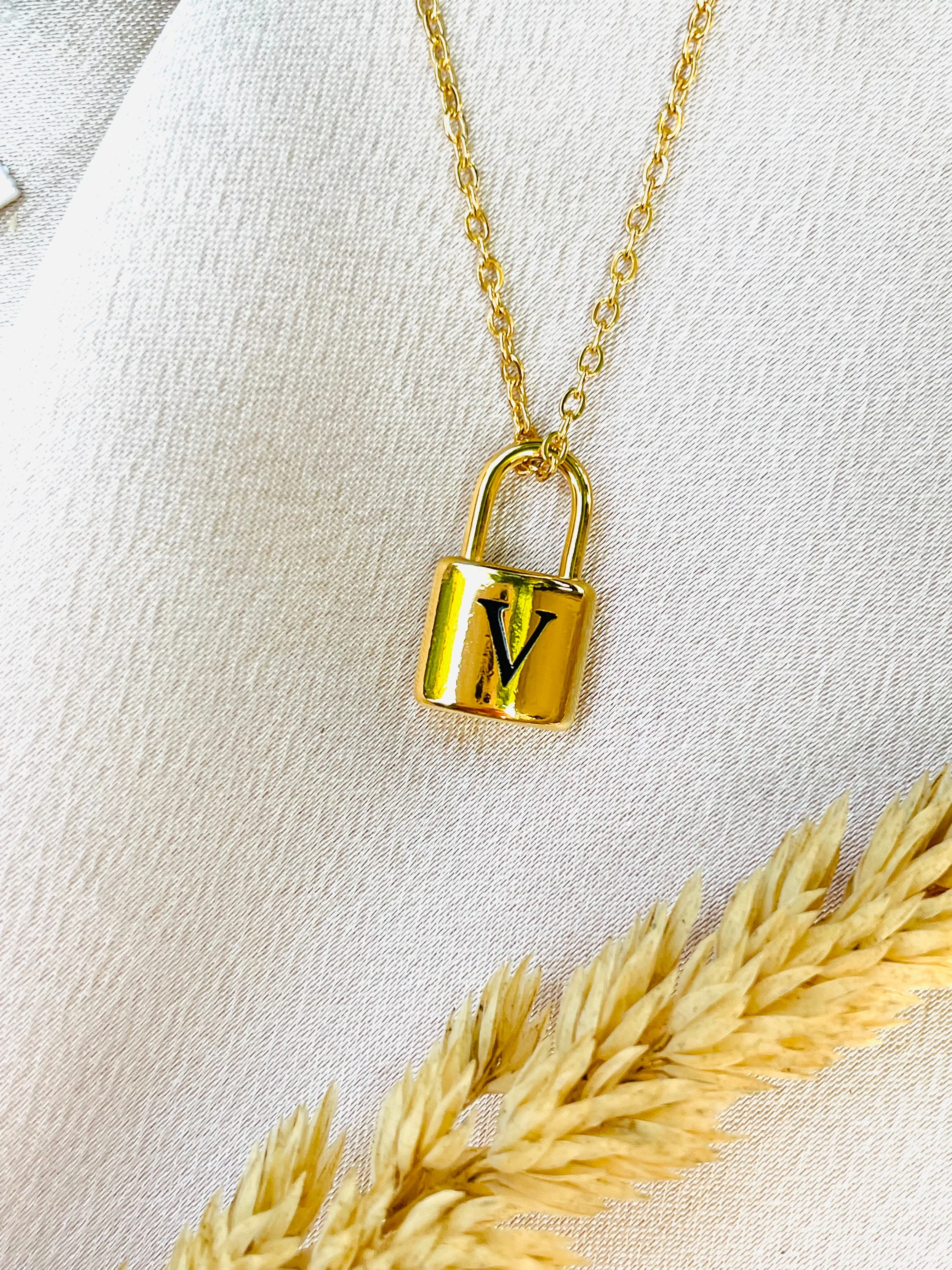 Initial letter necklace,gold chain lock#-0670SSN-06