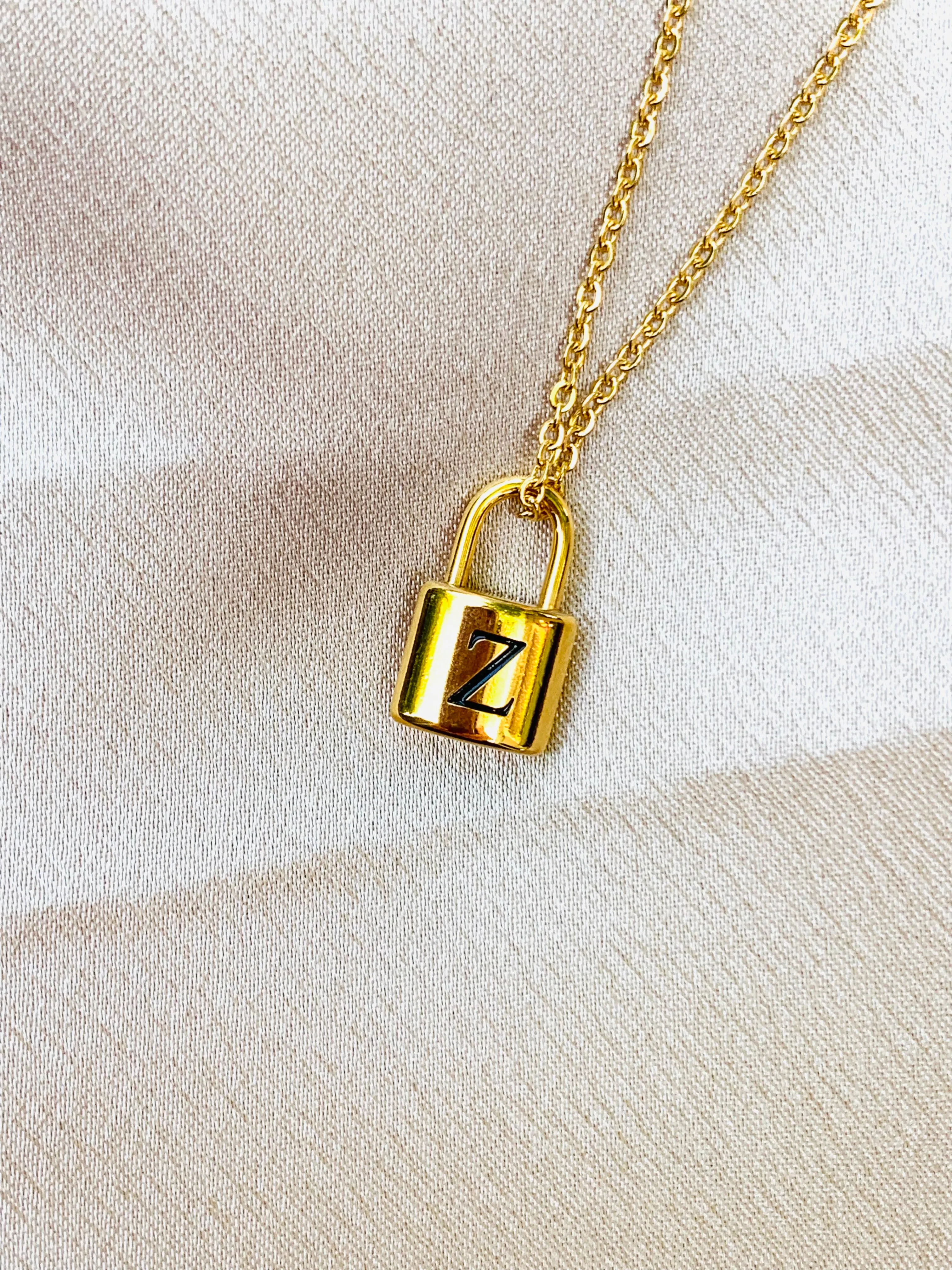 Initial letter necklaces,gold chain lock#-0274SSN-02