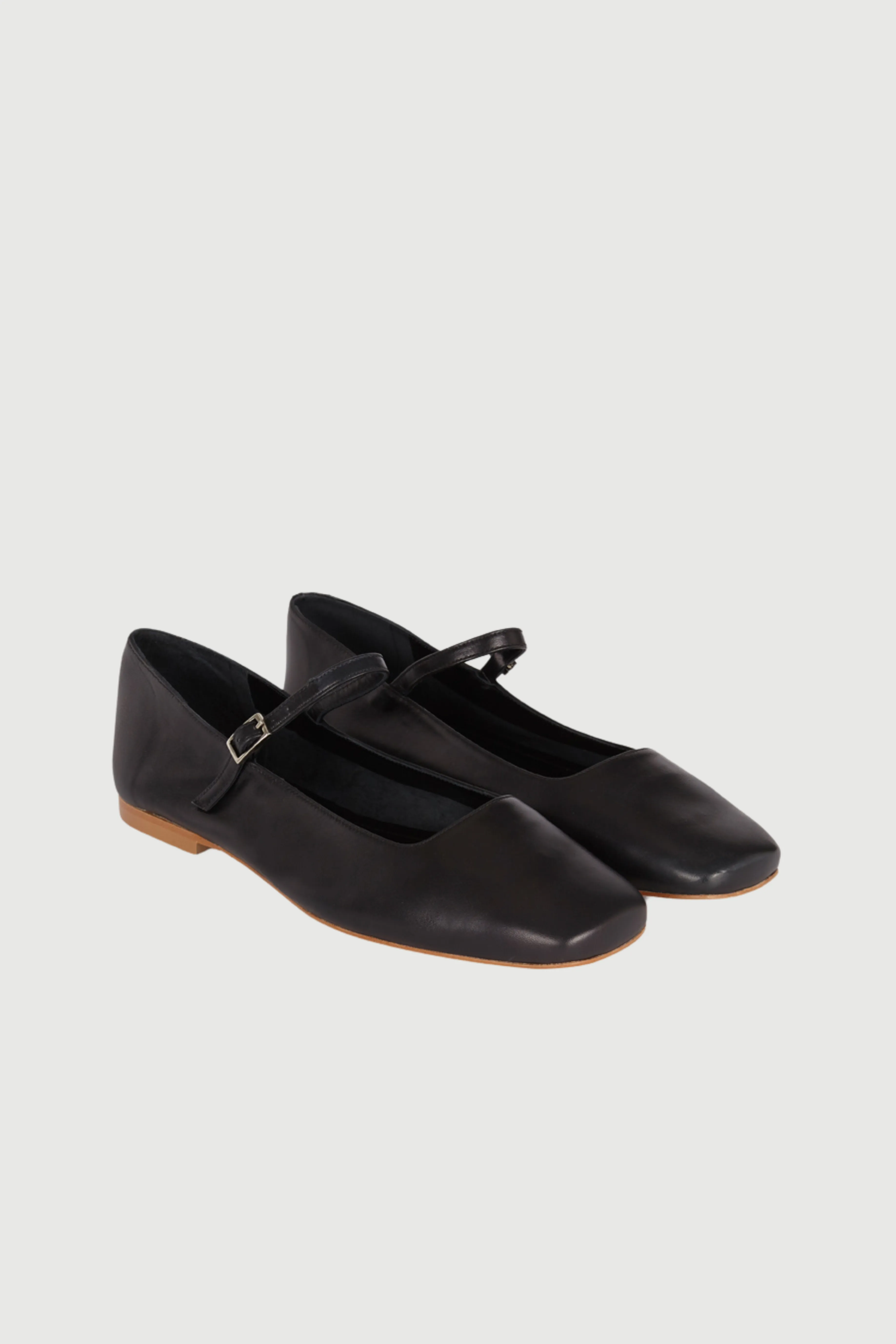 Julieta Mary Janes in Black Leather